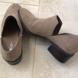 🛍FLASH SALE💫 Slide-on Booties